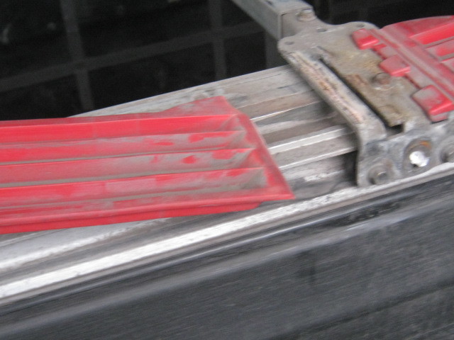 Ремонт сдвижного механизма полуприцепа 