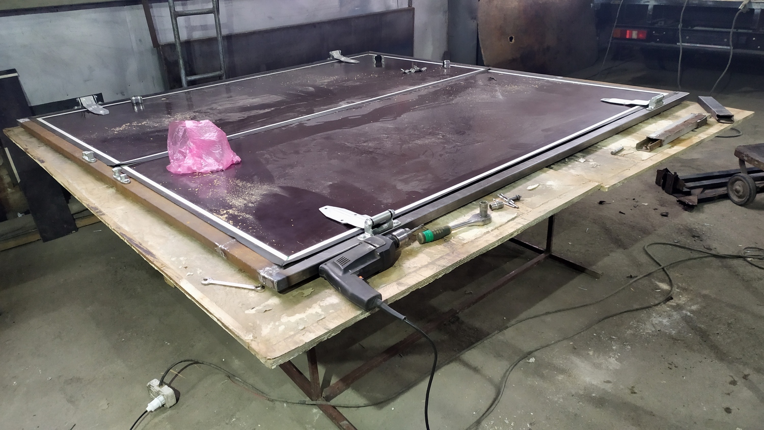 Изготовление ворот на грузовой транспорт и полуприцепы любых марок с монтажем